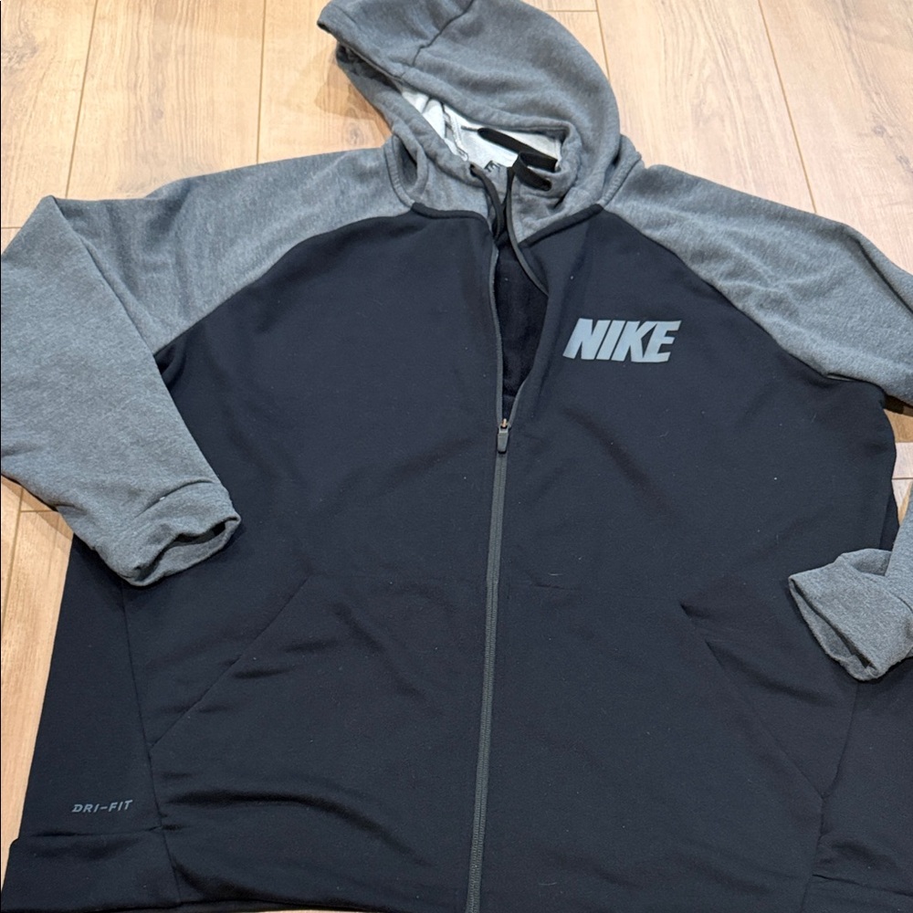 Nike Men's Performance Jacket in Black and Gray